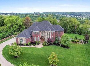 2130 W Grove Dr, Gibsonia, PA 15044