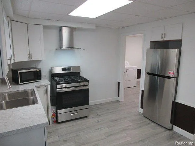 35600 Union Lake Rd #A — Photo 5