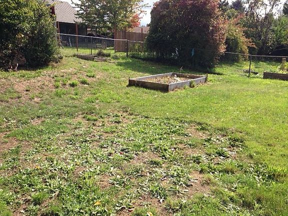 5th image of 1120 Garrison St NE