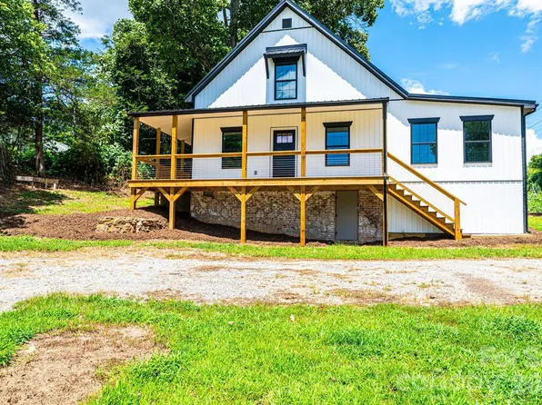 204 Hickory St #A, Granite Falls, NC 28630