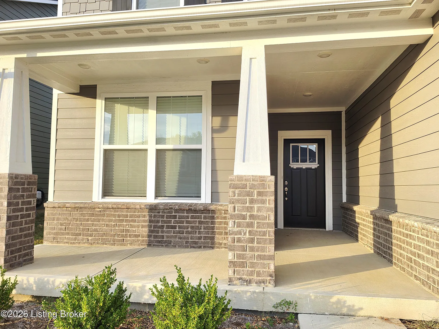 3 bed, 2.5 bath, 2376 sqft, $2,750 — Photo 3