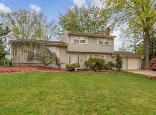8 Bruning Rd, East Brunswick, NJ 08816
