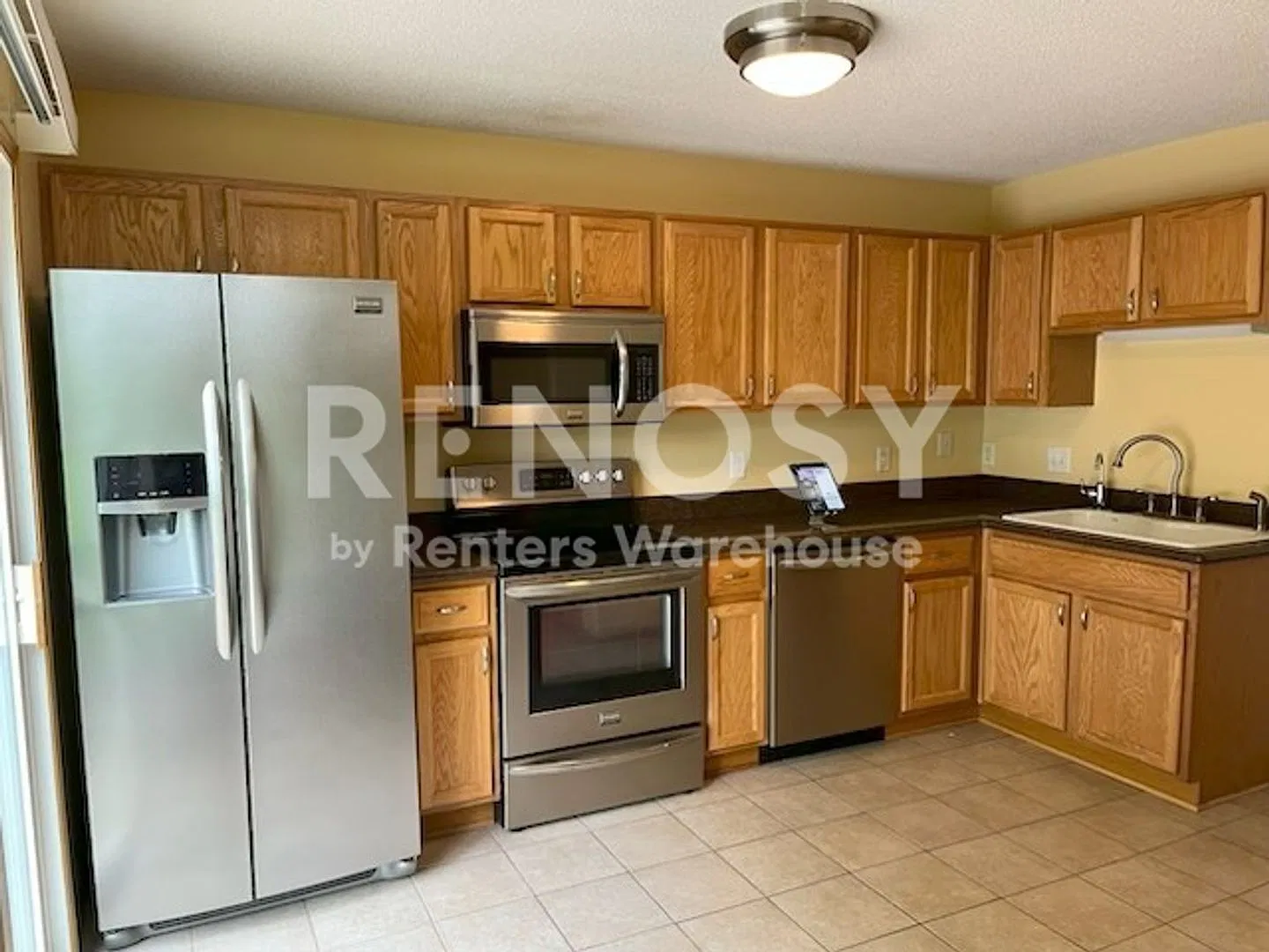 2 Bedroom 2 Bath End Unit Townhome — Photo 3