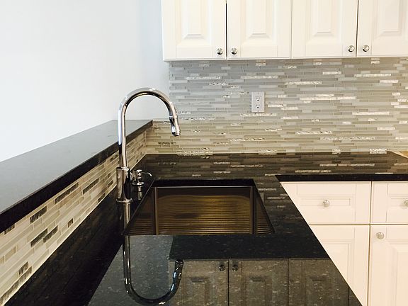 5th image of 75 Mead Ave #B