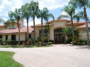 3240 Paddock Rd, Weston, FL 33331