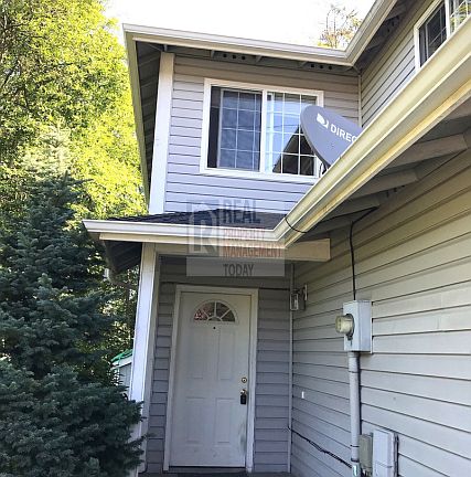 4th image of 7017 128th St E