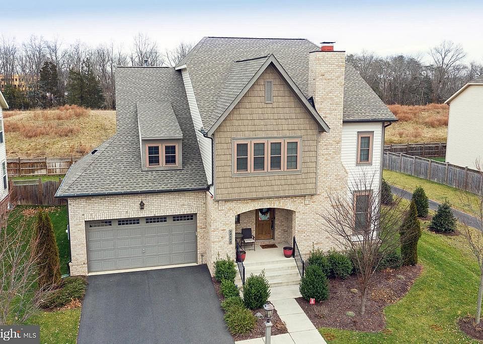 1st image of 42402 Myan Gold Dr