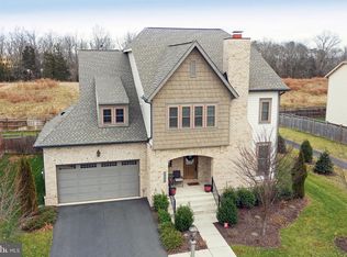 42402 Myan Gold Dr, Ashburn, VA 20148