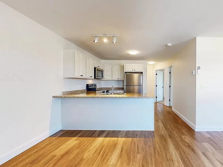 Riverbrook — Photo 11
