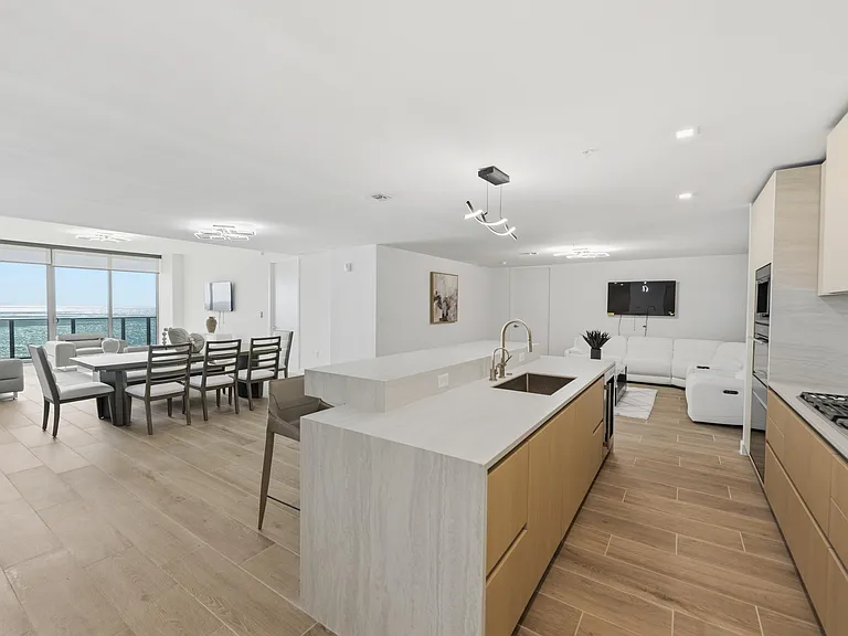 900 N Ocean Blvd #802 — Photo 12