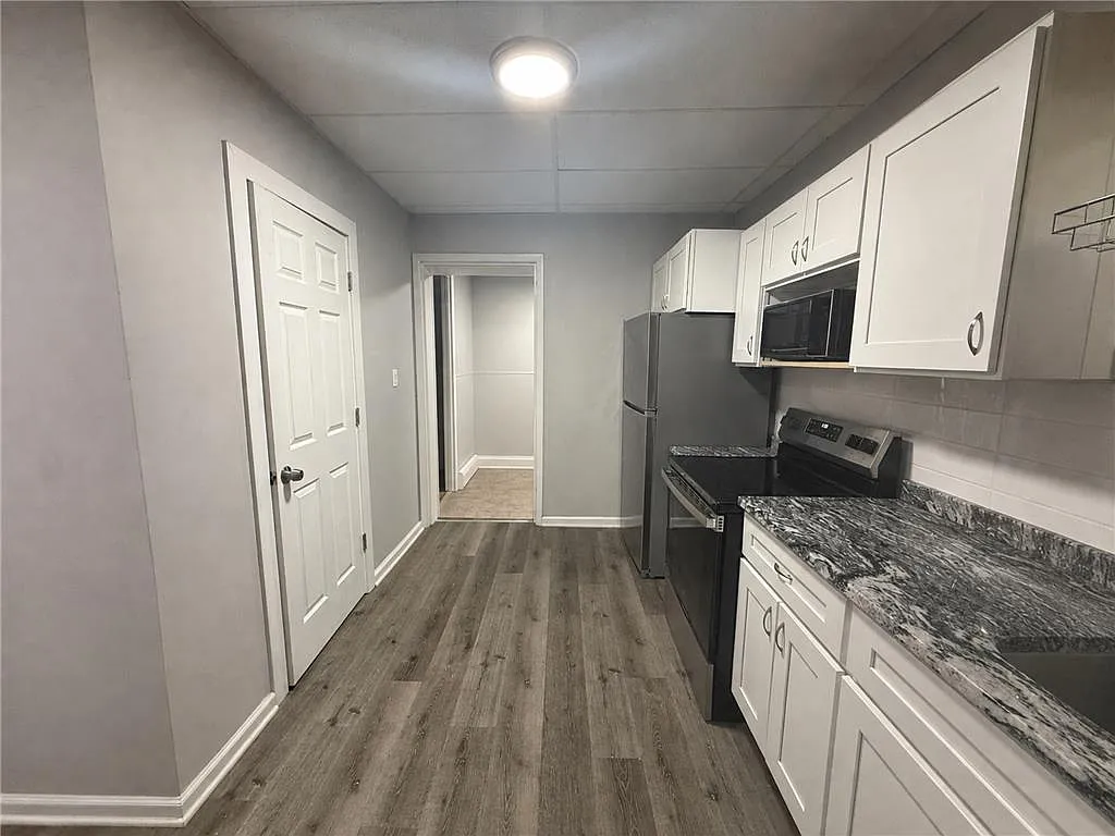 1 bed, 1.0 bath, 676 sqft, $1,195 — Photo 4