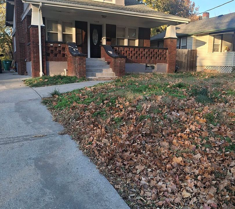 1st image of 1308 W College St