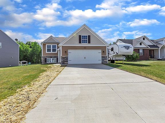 4th image of 3117 Stratford Ln