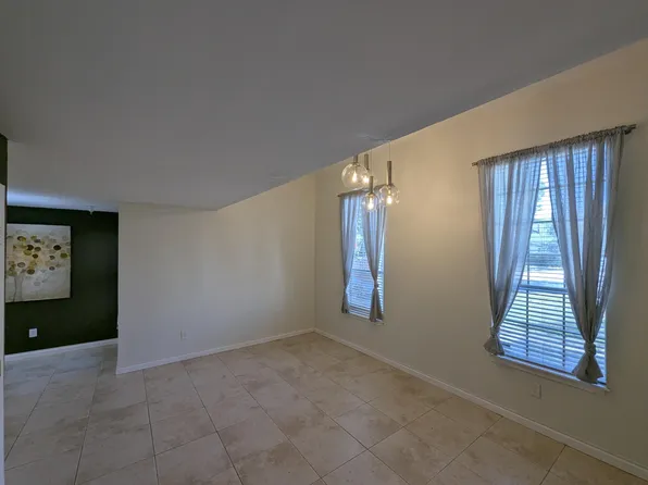 1335 Crystal Way APT E, Delray Beach, FL 33444