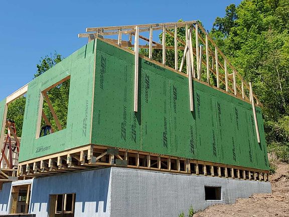 2nd image of 2817 Greenway Dr