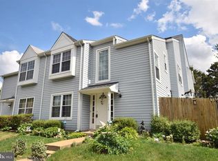 6124A Hoskins Hollow Cir, Centreville, VA 20121