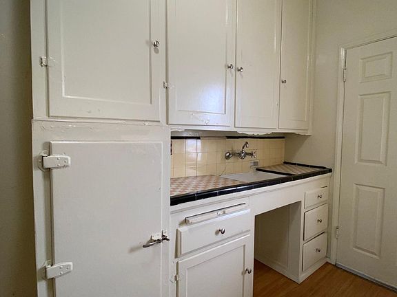 5th image of 251 Cherry Ave