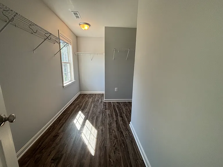 16209 Round Hill Rd — Photo 25