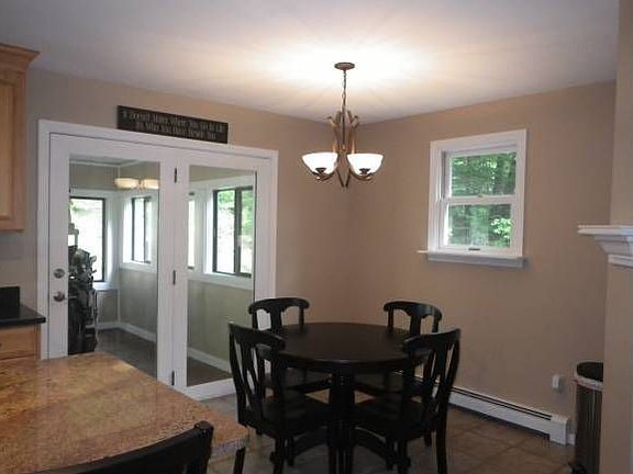 4th image of 43 Mount Huggins Dr