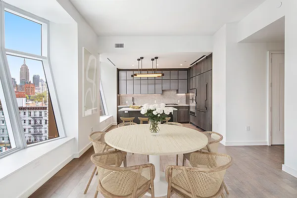 Rented by Compass | media 25