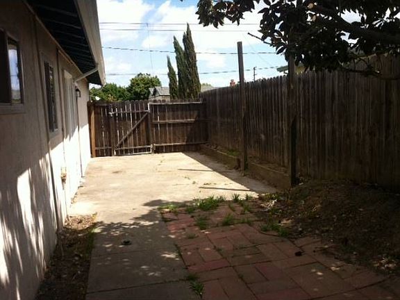 Side yard