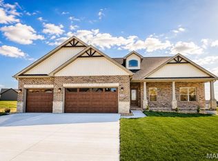 3740 Golfview Cir, Shiloh, IL 62221