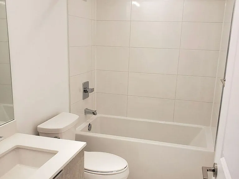 395 Bloor St E #3706 — Photo 2