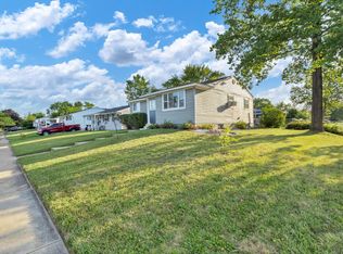 693 Maurine Dr, Columbus, OH 43228
