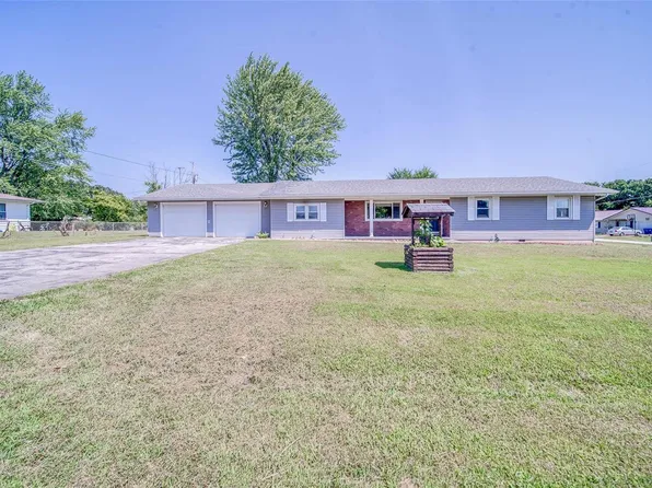 800 W Glee St, Dixon, MO 65459