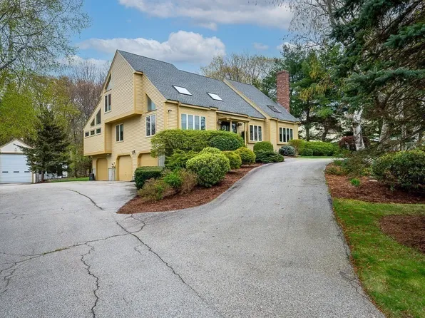 11 Apple Ridge Rd, Sutton, MA 01590