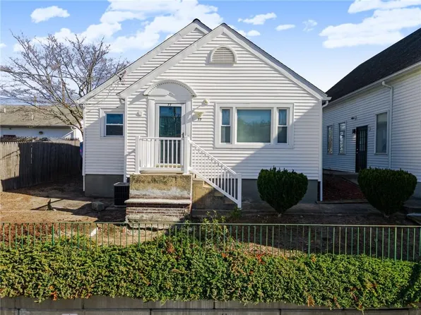 77 Power Rd, Pawtucket, RI 02860