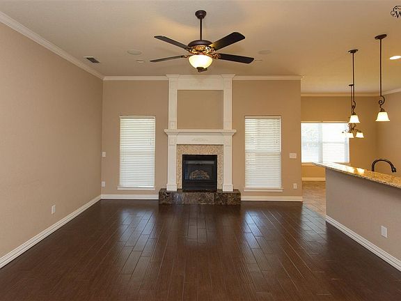 4th image of 315 Chris Dr