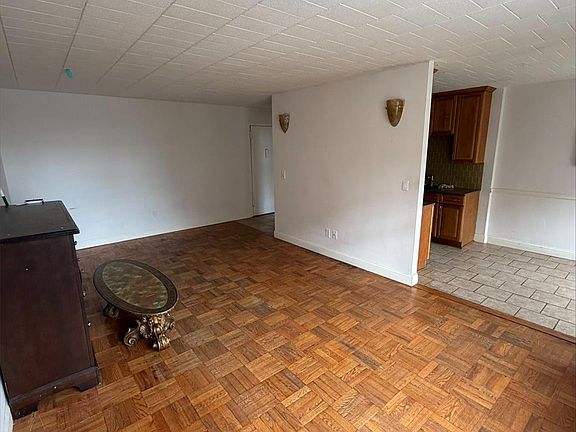 2nd image of 510 Midland Avenue #2C