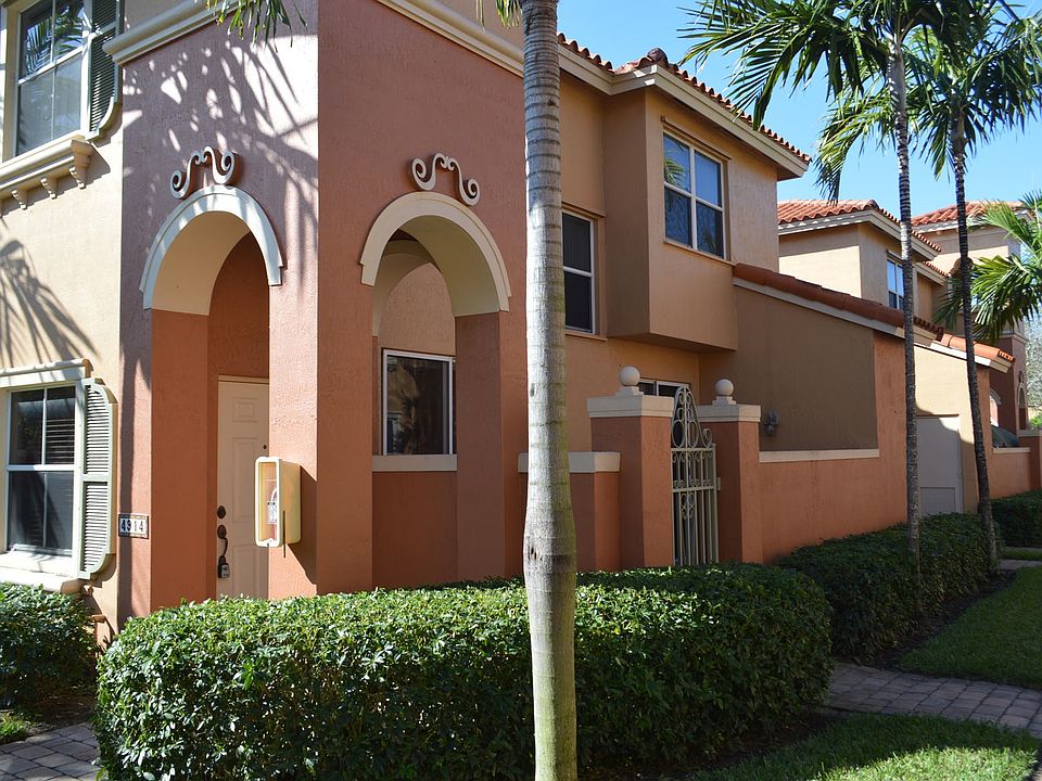1st image of 4914 Spinnaker Dr