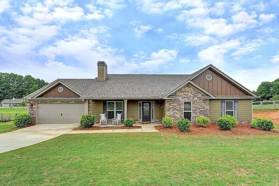 1st image of 555 Cambridge Farms Dr