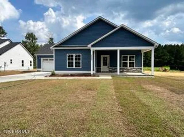 2889 Catherine Lake Road, Richlands, NC 28574