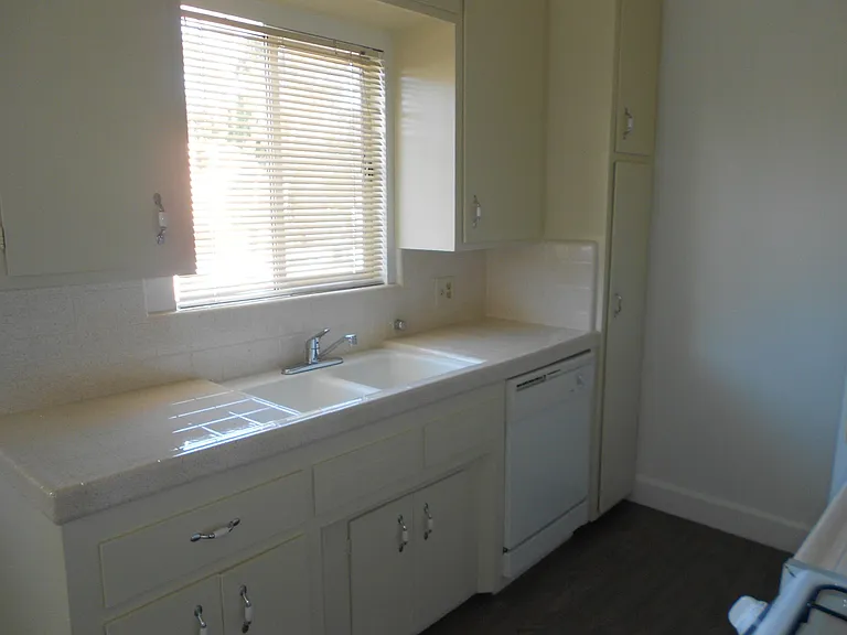 3721 Midvale Ave #11 — Photo 9