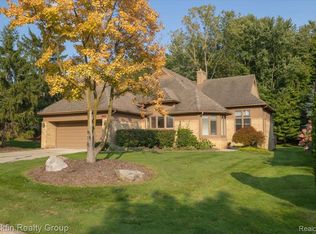 28768 Hidden Trl, Farmington Hills, MI 48331