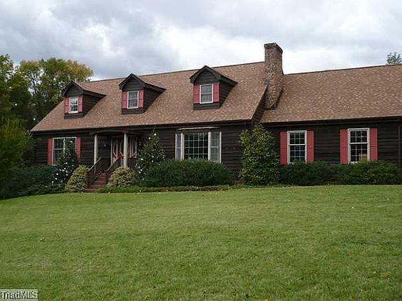 3rd image of 186 McEdward Hills Dr