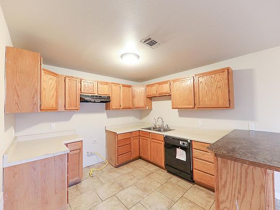 3rd image of 605 Johnson Ave