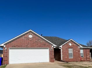 1745 Jasmine Ln, Conway, AR 72034