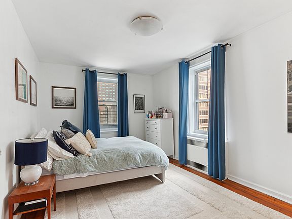 5th image of 305 W 52nd St APT 6E
