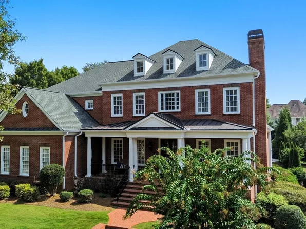 1094 Meadow Bluff Ter, Suwanee, GA 30024