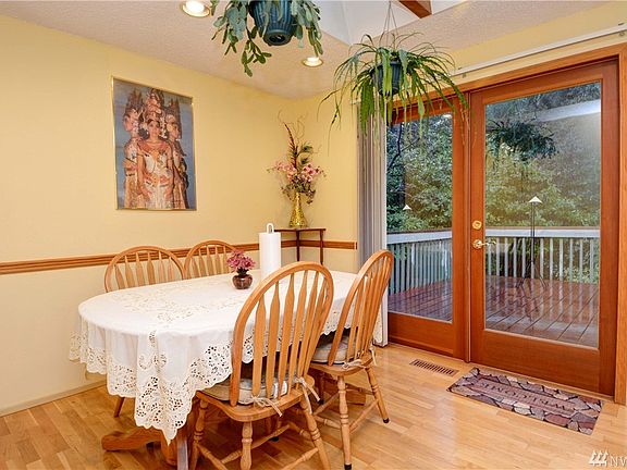5th image of 19526 34th Ave NE