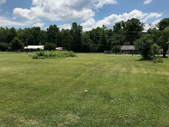 408 Riverside Dr, Unicoi, TN 37692