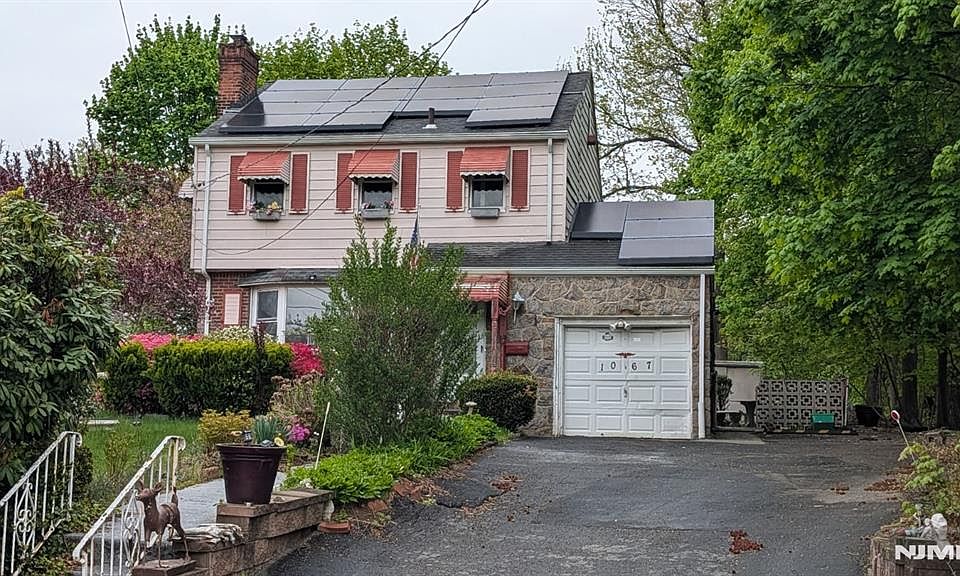 1st image of 1067 Julia Street