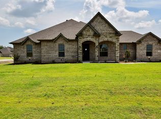 5905 Amber Dr, Sanger, TX 76266