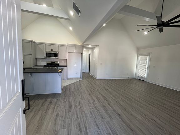 5th image of 3201 SW Lovely Ln