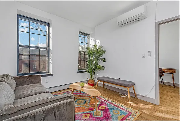 Rented by Coroi Corp | media 1