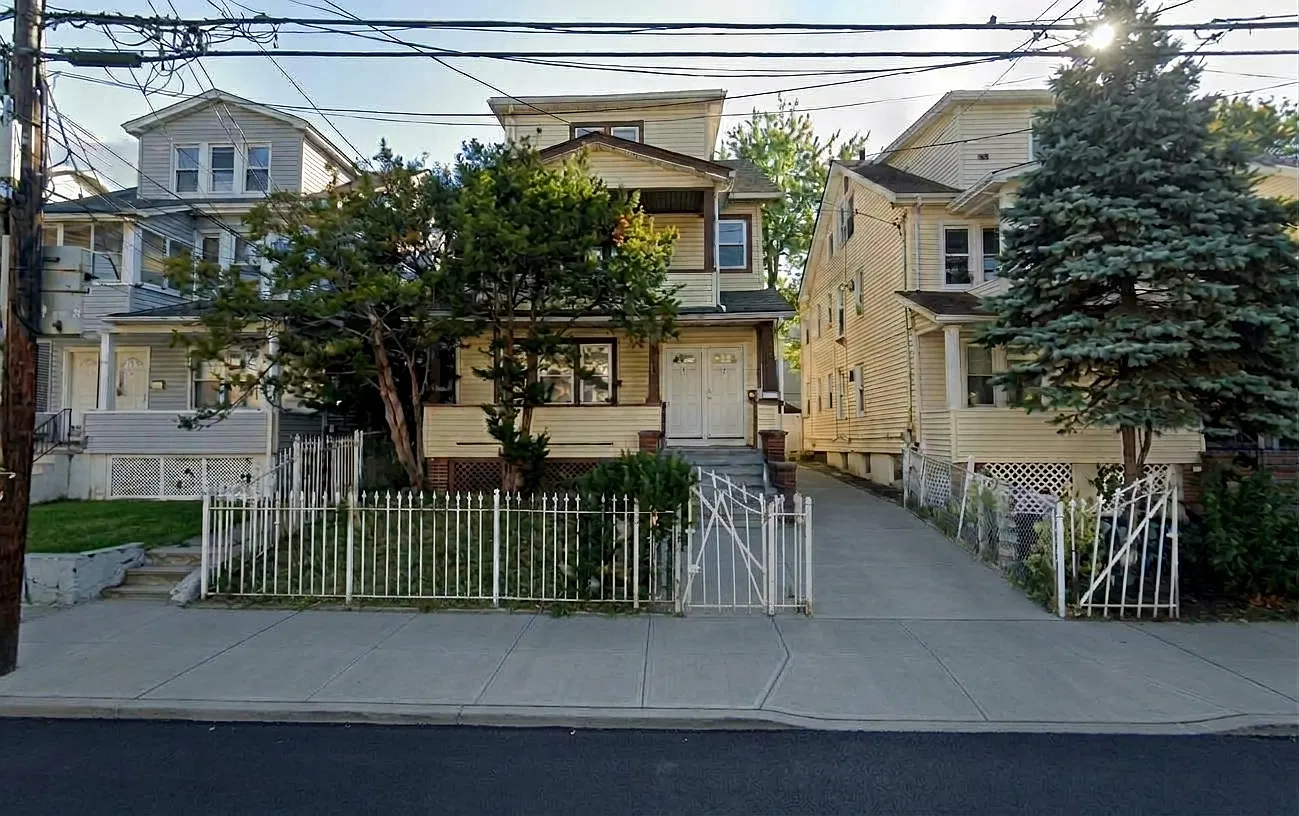 70 Cedar Ave — Photo 1